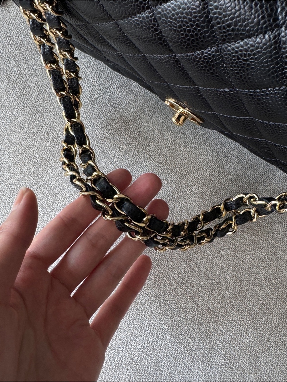 Chanel medium classic double flap bag black gold hardware pristine condition - Picture 4 of 15
